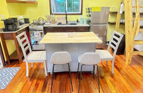 Burrell Boom House | The Howler Riverside Retreat