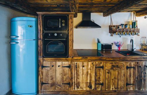 Saliste House | The Hut Retreat