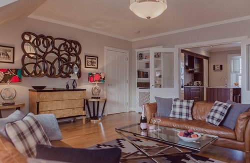 New Town Apartment | The ideal Edinburgh city-centre apartment for sophisticated travellers with free parking