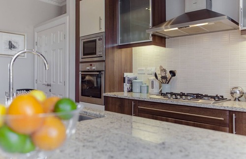 New Town Apartment | The ideal Edinburgh city-centre apartment for sophisticated travellers with free parking