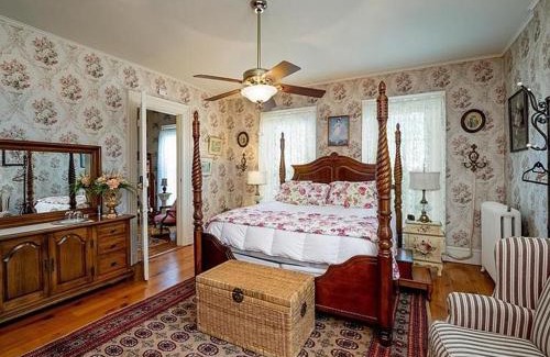 Sodus Bed & Breakfast | The Inn at Burnap's
