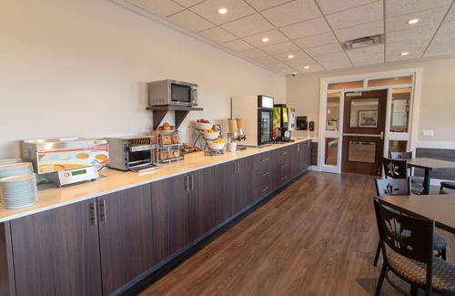 East Kootenay Hotel | The Kanata by BCMInns Invermere