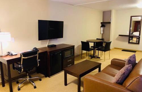 East Kootenay Hotel | The Kanata Inns Invermere