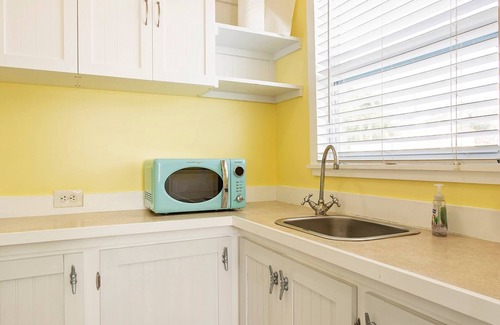 New Port Richey Estates House | The Keys Bungalow On The Cotee River