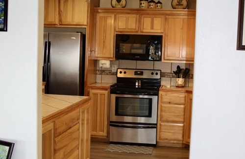 Jewett House | The Lake House on Lake Limestone