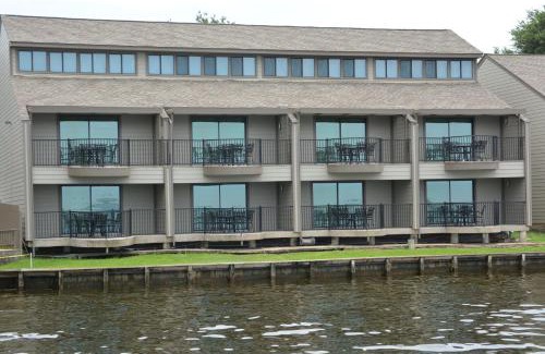 Seven Coves Resort | The Landing at Seven Coves