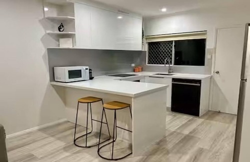 Trinity Beach House | The Lazy Break at Trinity 400m from the beach with great of bars and restaurants