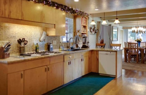 Darby House | The Leaning Tree Apartment