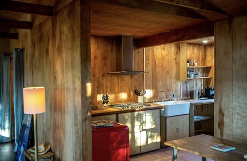 Morongo Valley House | The Library at The Sea of Tranquility w/Pool, Hot Tub & Outdoor Kitchen