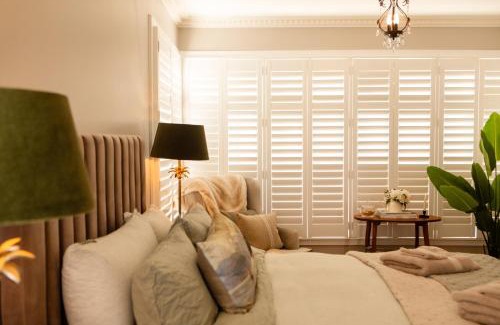 Devonport House | 'The Light-House' Entire Home with Coastal Views