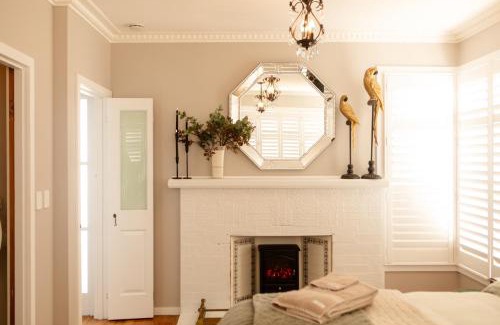 Devonport House | 'The Light-House' Entire Home with Coastal Views