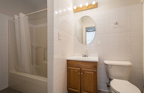 Farmington Hotel | The Lincoln | Historic Victorian Inn Room