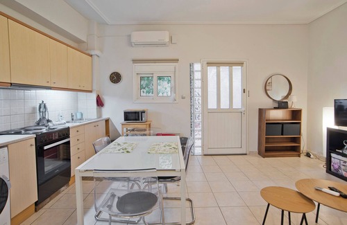 Moschato-Tavros Apartment | The Little House at Moschato 1BR, WiFi, A/C
