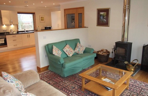 Marybank Cottage | The location in Aultgowrie is lovely with classic views of Highland landscapes.