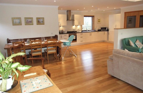 Marybank Cottage | The location in Aultgowrie is lovely with classic views of Highland landscapes.