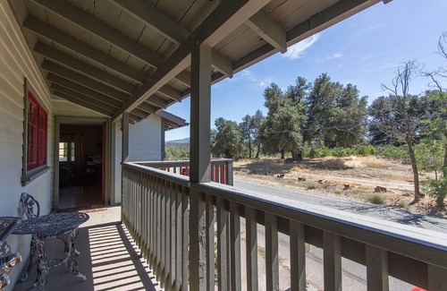 Julian Cottage | The Loft At Julian Station - Food, Tasting Rooms And Country Walks In One Place!