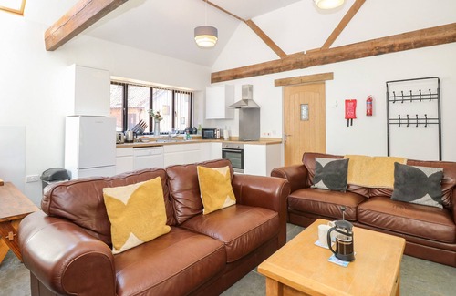 Foxley Cottage | THE LONG BARN, pet friendly, character holiday cottage in Lenwade