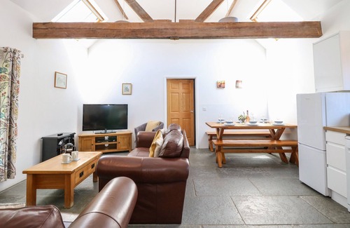 Foxley Cottage | THE LONG BARN, pet friendly, character holiday cottage in Lenwade