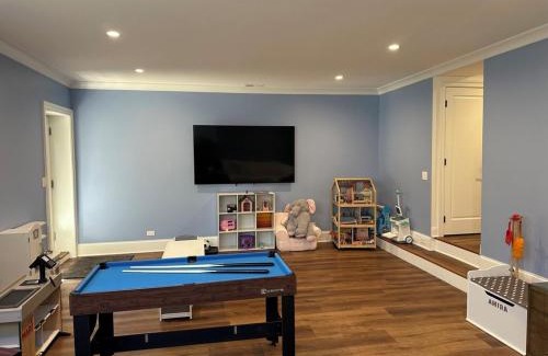 North Center House | The Lyons' Den