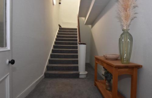 Marybank Apartment | The MacKenzie Apartment