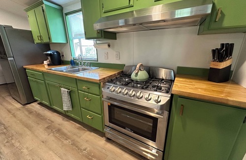 Silver Springs House | The Magnolia Lake House