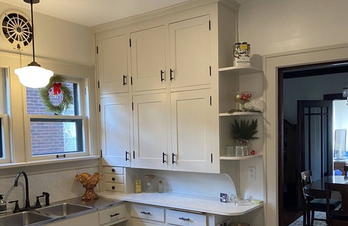 Dover House | The Manor - Spacious, Elegant, and in a great location!