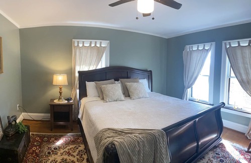 Dover House | The Manor - Spacious, Elegant, and in a great location!