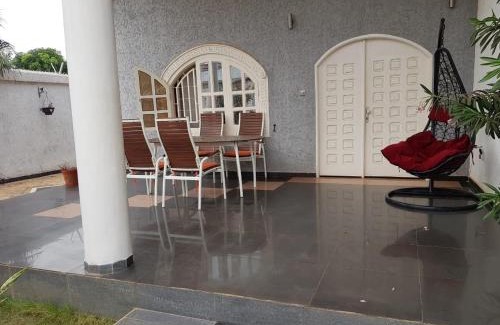 Lome Villa | The Manor