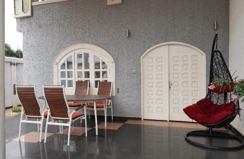 Lome Villa | The Manor