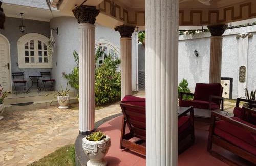Lome Villa | The Manor