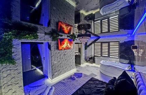 Petrosani Apartment | The Marble Room