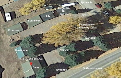 Lake City House | The Marigold Cabin with Mountain Views