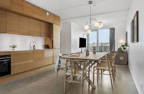 Aarhus C Apartment | The Marina Suite, Including 1x Free Private Parking Spot