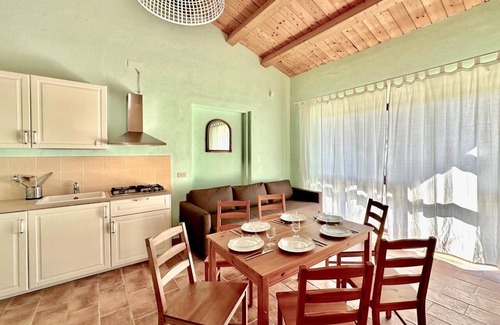 Bettolelle Apartment | The Mimosa in historic villa with pool and air cond in Senigallia