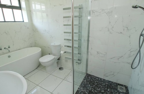 Malpas Cottage | THE MISSION ROOM, family friendly, with open fire in Malpas