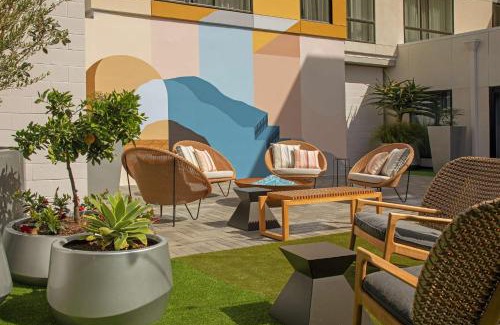 Roseville - Fleet Ridge Hotel | The Monsaraz San Diego, Tapestry Collection By Hilton