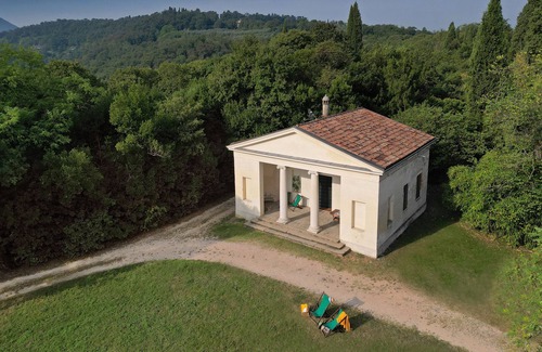 Ospedaletto di Pescantina Villa | The most original and romantic holiday villa near Venice - 4 sleeps