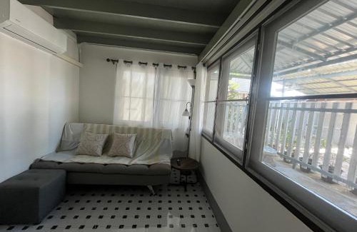 Chanthaburi House | The Neighbors