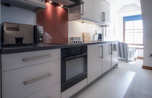 Tenby Apartment | The Nest - 1 Bedroom Apartment - Tenby