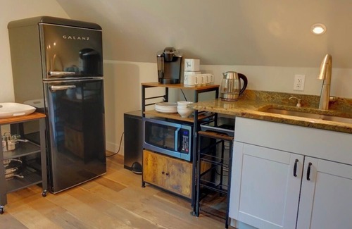 Jennings Lodge Apartment | The Nest- A Peaceful Apartment near the Willamette River