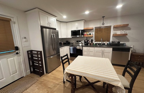 Woodinville Apartment | The Nest : Charming space with Sauna, jacuzzi plunge near wineries and hiking