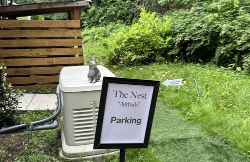 Woodinville Apartment | The Nest : Charming space with Sauna, jacuzzi plunge near wineries and hiking