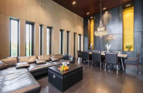 Ekkamai Villa | The Oasis Tranquil Escape