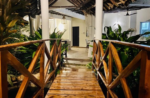 Galu Beach Villa | The Oasis Villa