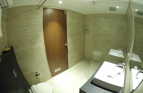 Ujire Hotel | The Ocean Pearl Ujire