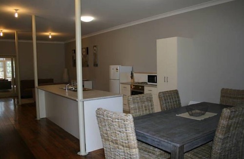 Merricks North Apartment | The old Coolstore - Jonathon Apartment