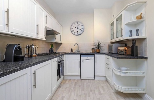 Winchester Apartment | The Old School House, Winchester