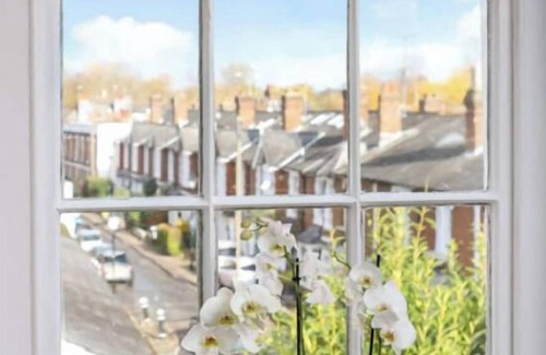 Winchester Apartment | The Old School House, Winchester