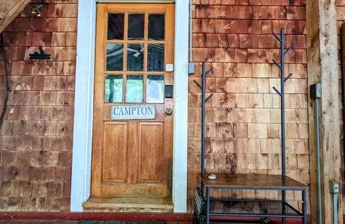 Campton Cottage | The Old Timber - Family Vacation Home with Large Recreation Room