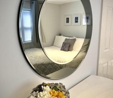 Bovingdon Apartment | The Old Town Snug